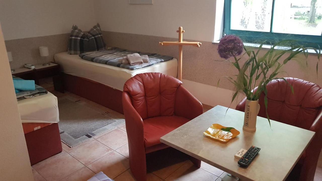 Apartment Im Gruenen Mit Anbindung Ans Zentrum Ерфурт Екстериор снимка